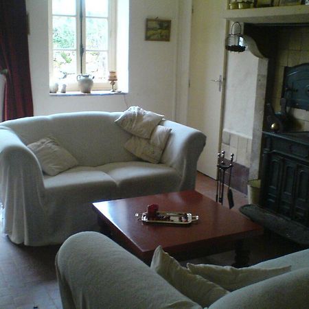 Les Champys Guest House Saint-Péreuse Екстериор снимка